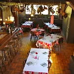 Otel Restaurant Domaine De Basil 3*