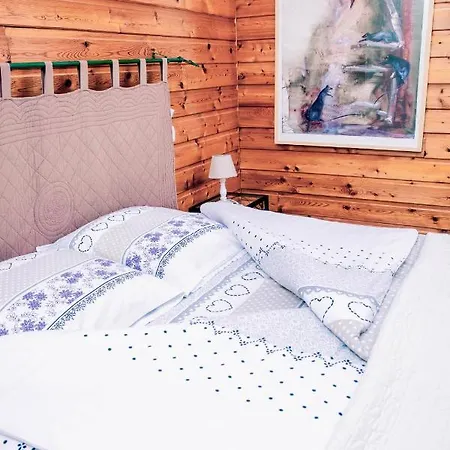 Hotel Restaurant Domaine De Basil