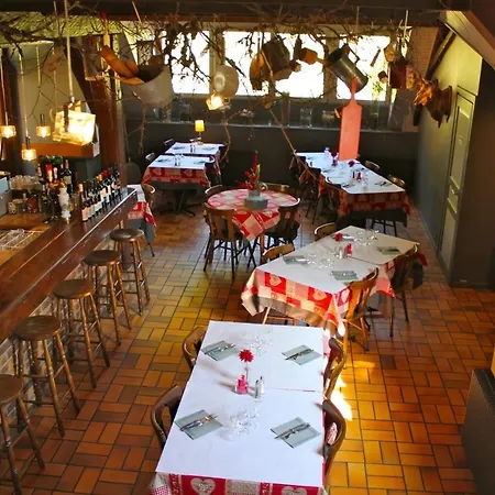 ホテル Restaurant Domaine De Basil 3*