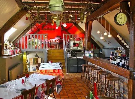 Hotel Restaurant Domaine De Basil 3*