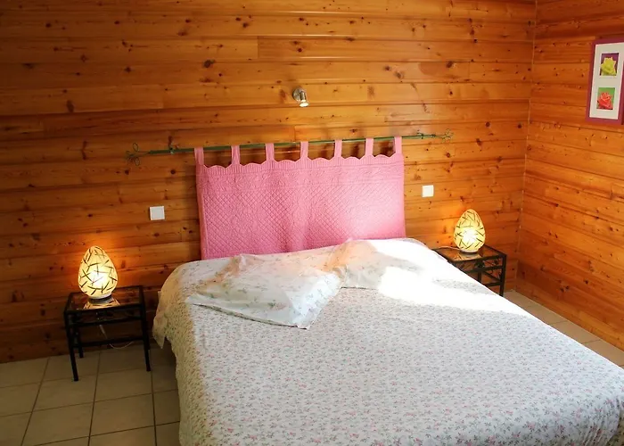 Restaurant Domaine De Basil 호텔 3*